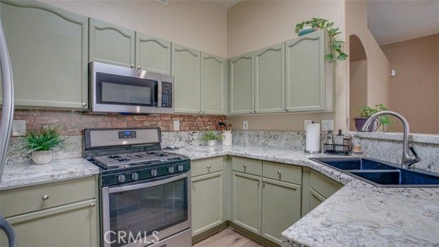 14773 Foxfield Lane, Fontana, CA 92336