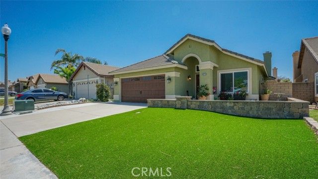 14773 Foxfield Lane, Fontana, CA 92336
