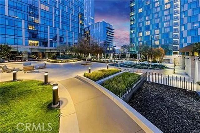 889 Francisco 3206, Los Angeles, CA 90017