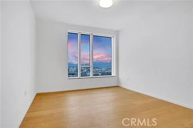 889 Francisco 3206, Los Angeles, CA 90017