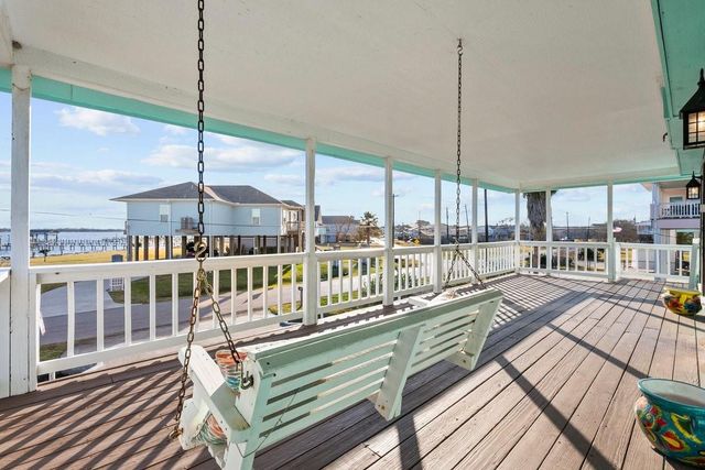 2406 Avenue P, San Leon, TX 77539