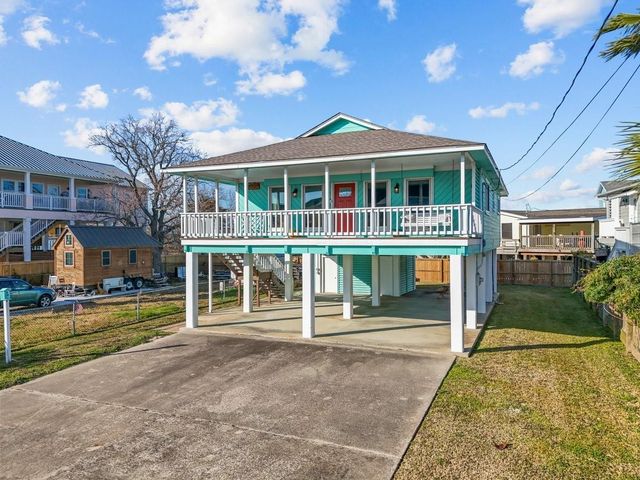 2406 Avenue P, San Leon, TX 77539