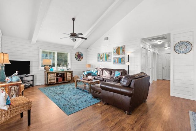 2406 Avenue P, San Leon, TX 77539