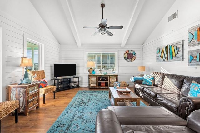 2406 Avenue P, San Leon, TX 77539