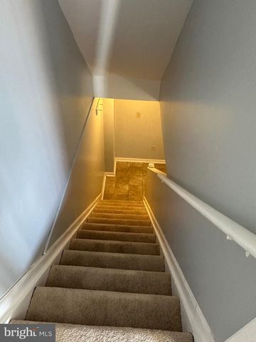 1049 OLD FORGE RD, New Castle, DE 19720