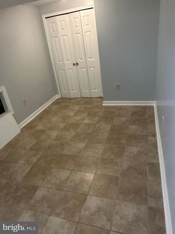 1049 OLD FORGE RD, New Castle, DE 19720