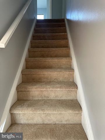 1049 OLD FORGE RD, New Castle, DE 19720