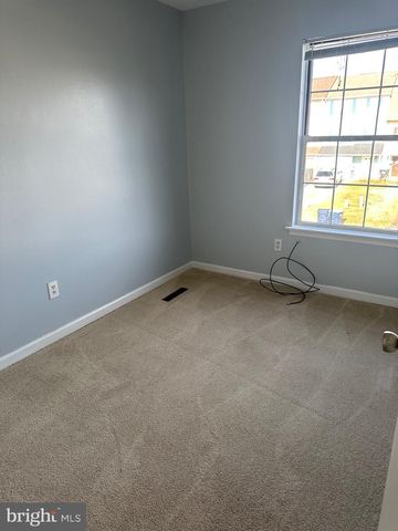 1049 OLD FORGE RD, New Castle, DE 19720