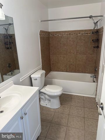 1049 OLD FORGE RD, New Castle, DE 19720