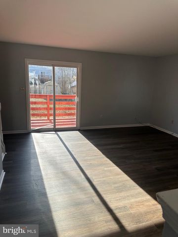 1049 OLD FORGE RD, New Castle, DE 19720