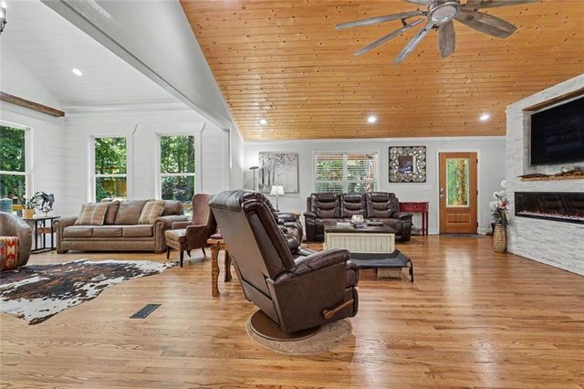 301 Cross Creek Trail, Demorest, GA 30535