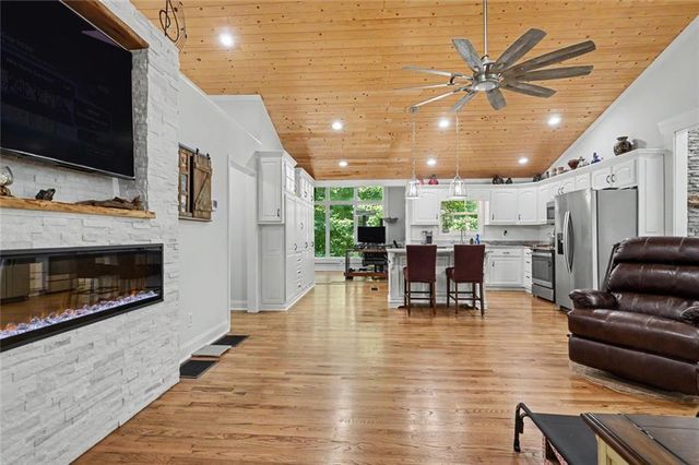 301 Cross Creek Trail, Demorest, GA 30535