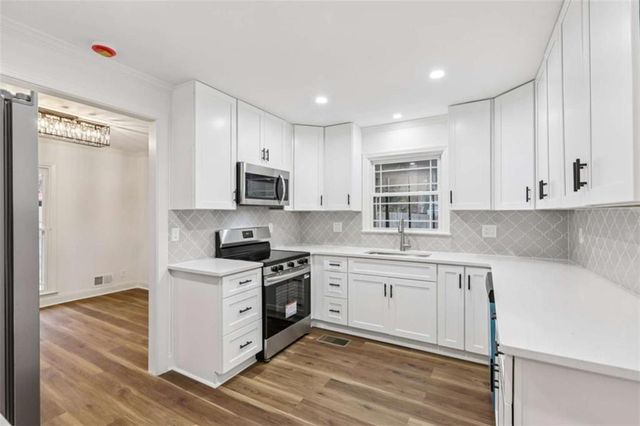 538 Stanton Woods Dr SE, Conyers, GA 30094