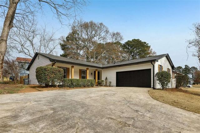 538 Stanton Woods Dr SE, Conyers, GA 30094