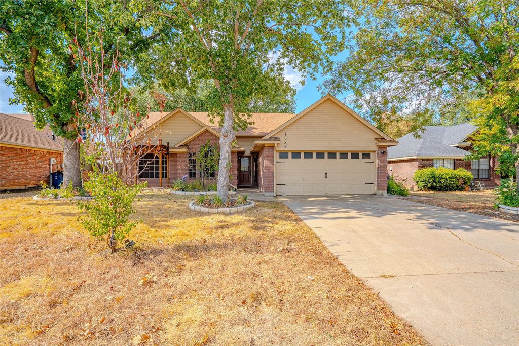 1522 Hayloft Lane, Granbury, TX 76048 — photo 4