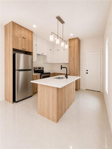 709 Emerald Avenue, Edinburg, TX 78541