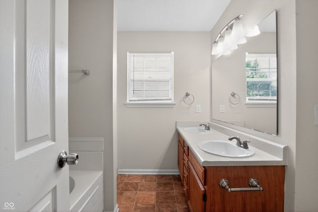 4227 Trace Edge Lane, Indianapolis, IN 46254