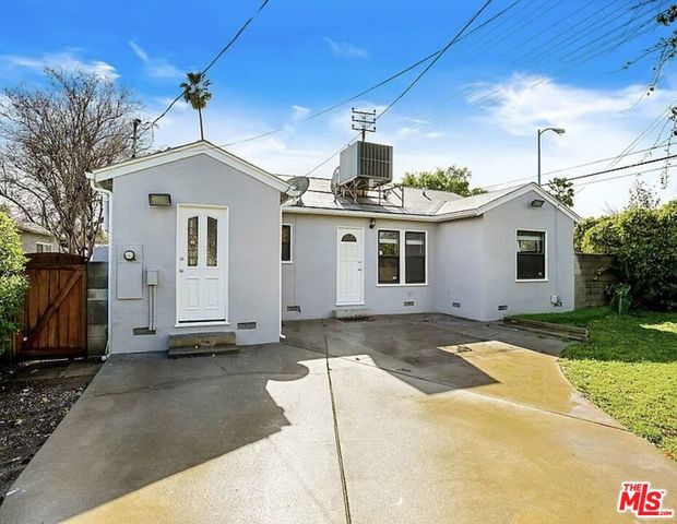 16857 Halper Street, Encino, CA 91436