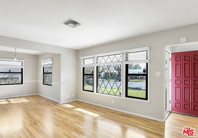 16857 Halper Street, Encino, CA 91436