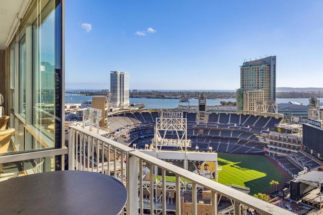321 10th Ave 2108, San Diego, CA 92101