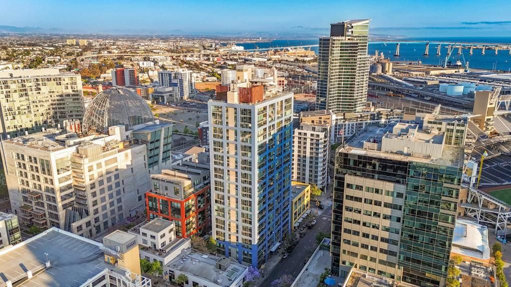 Image 25 of property listing at 321 10th Ave 2108, San Diego, CA 92101