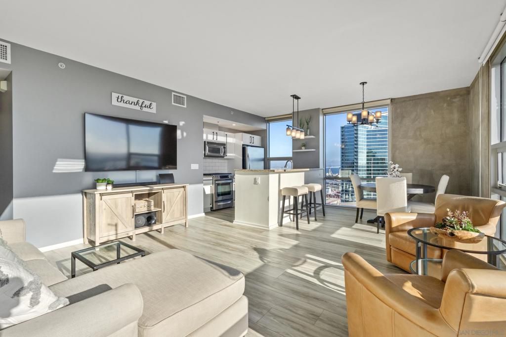 Image 6 of property listing at 321 10th Ave 2108, San Diego, CA 92101