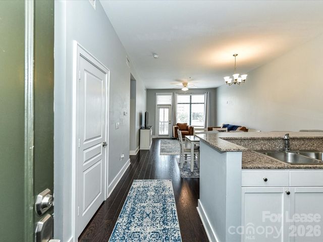 115 E Park Avenue 305, Charlotte, NC 28203