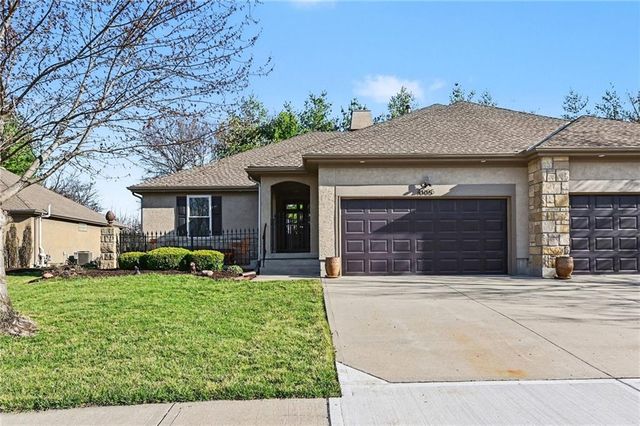 4005 SW Homestead Drive, Lee's Summit, MO 64082