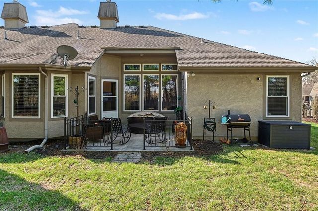 4005 SW Homestead Drive, Lee's Summit, MO 64082
