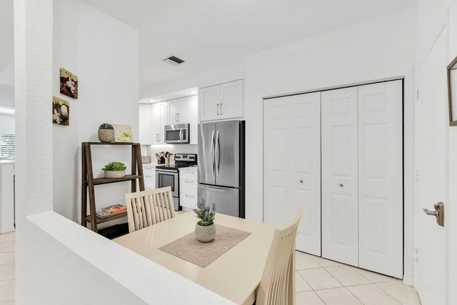 4212 SW 11th Street, Deerfield Beach, FL 33442