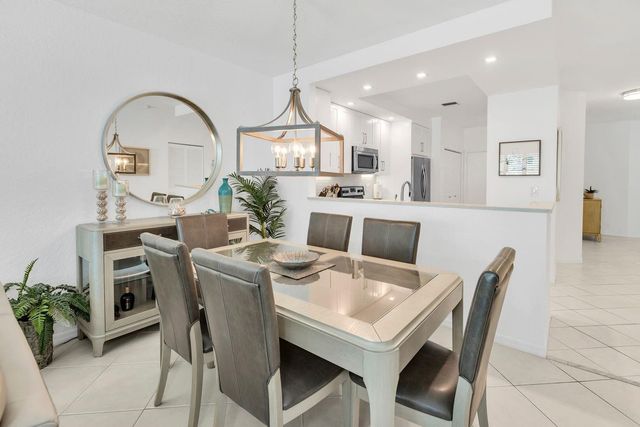 4212 SW 11th Street, Deerfield Beach, FL 33442