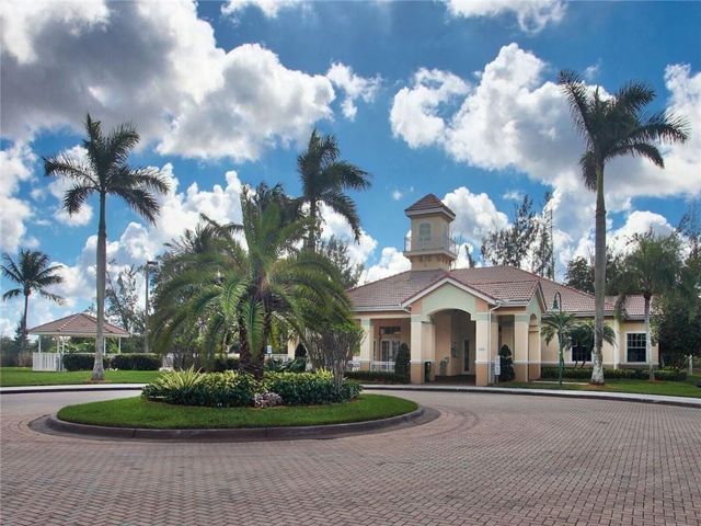 4212 SW 11th Street, Deerfield Beach, FL 33442