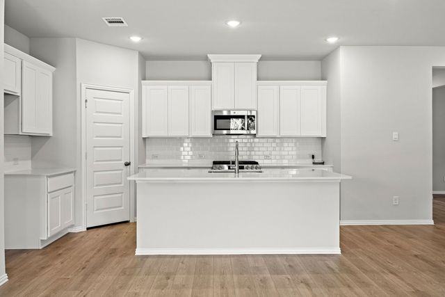 3204 Kingdom Drive, Denton, TX 76208