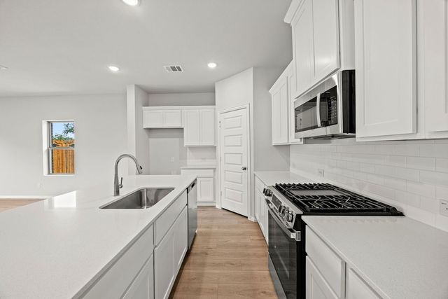 3204 Kingdom Drive, Denton, TX 76208