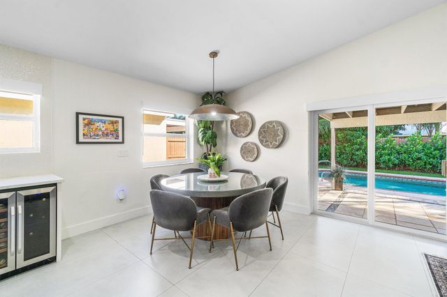 4020 NW 2nd Court, Delray Beach, FL 33445