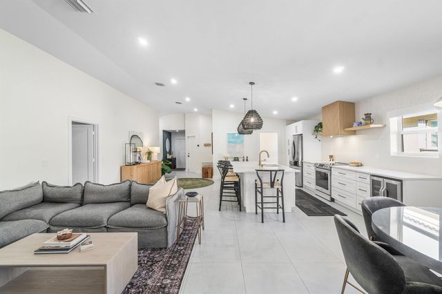 4020 NW 2nd Court, Delray Beach, FL 33445