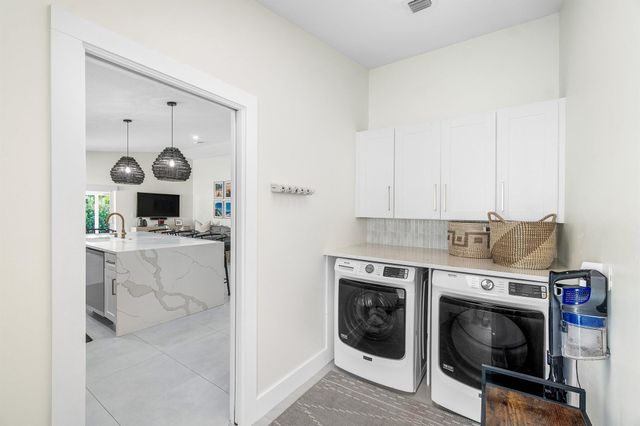 4020 NW 2nd Court, Delray Beach, FL 33445