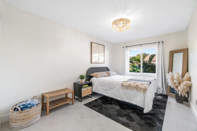 4020 NW 2nd Court, Delray Beach, FL 33445