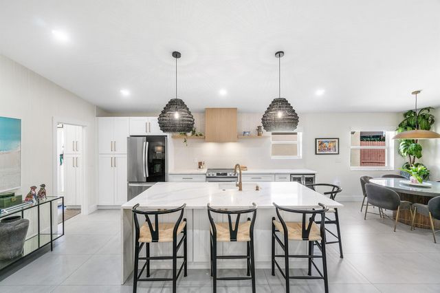 4020 NW 2nd Court, Delray Beach, FL 33445