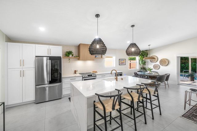 4020 NW 2nd Court, Delray Beach, FL 33445