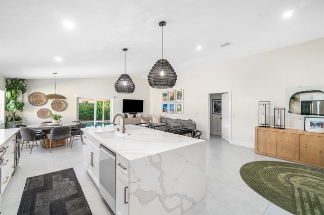 4020 NW 2nd Court, Delray Beach, FL 33445