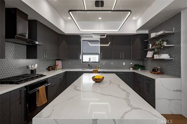 5776 Campo Walk, Long Beach, CA 90803