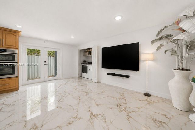 4261 SW 12th St, Miami, FL 33134