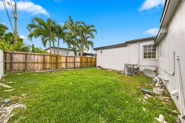 4261 SW 12th St, Miami, FL 33134