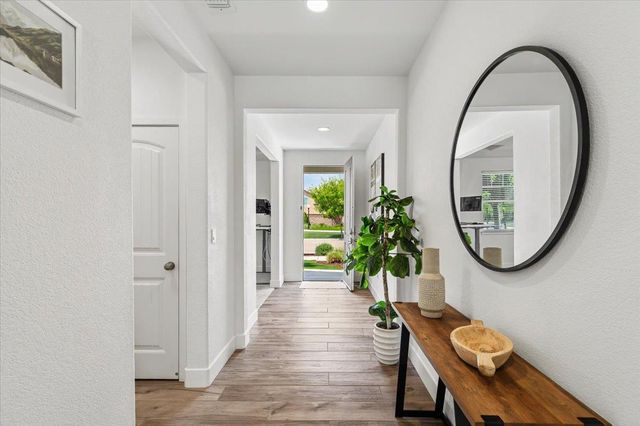 1674 Carrara Ln, Ripon, CA 95366