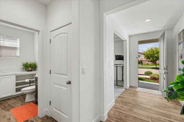1674 Carrara Ln, Ripon, CA 95366