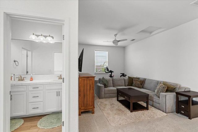 1674 Carrara Ln, Ripon, CA 95366