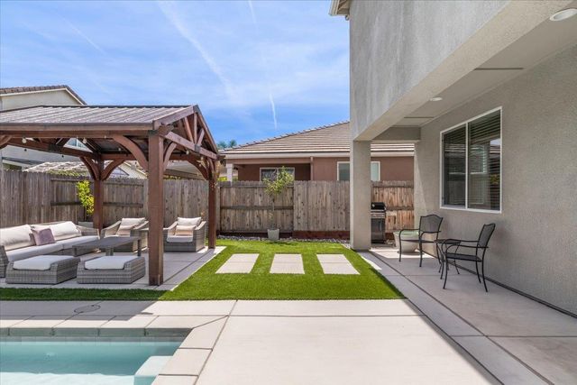1674 Carrara Ln, Ripon, CA 95366