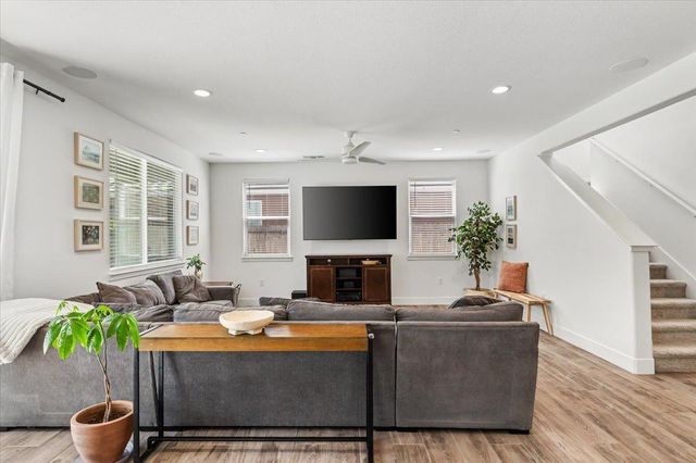1674 Carrara Ln, Ripon, CA 95366