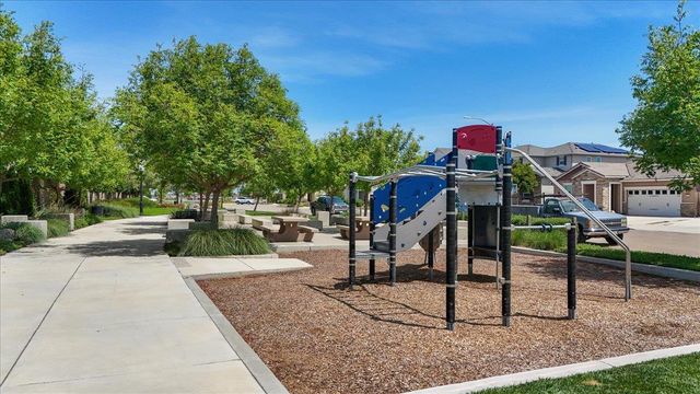 1674 Carrara Ln, Ripon, CA 95366
